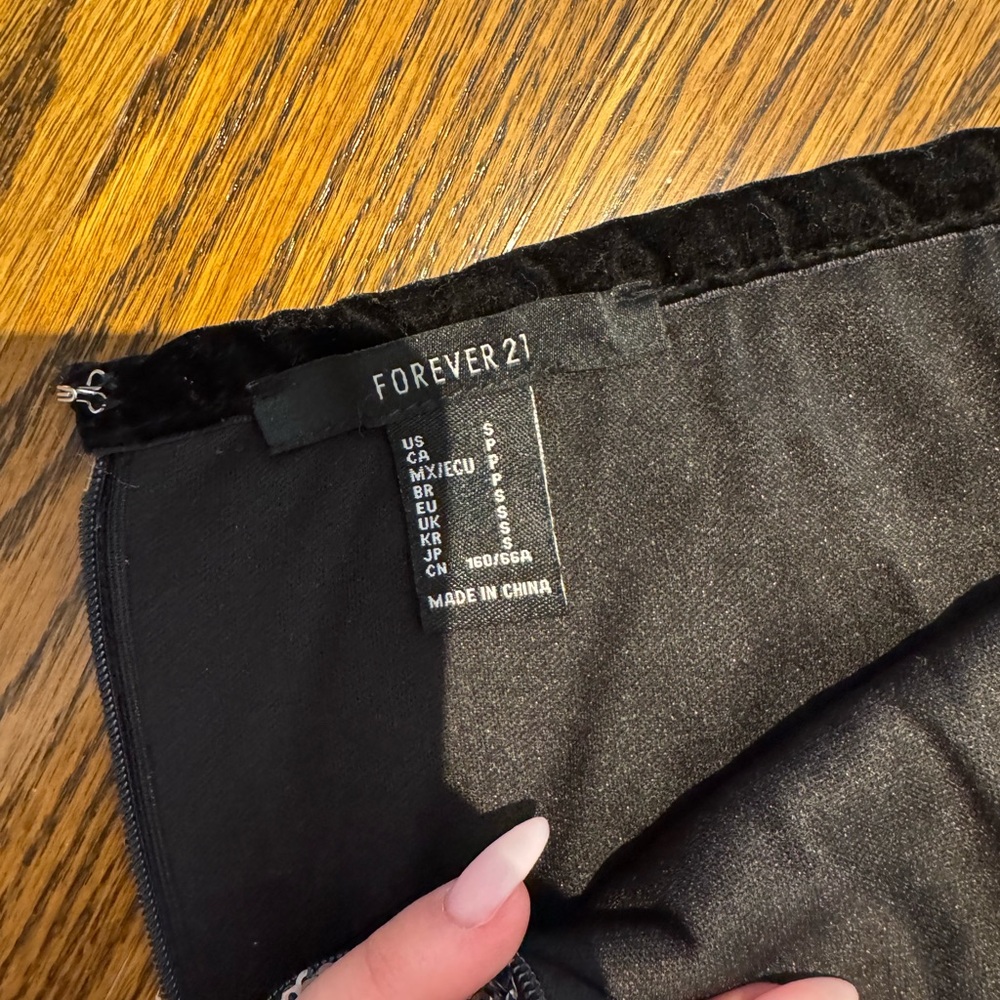 Forever 21 Sequined Mini Skirt - Picture 6 of 6